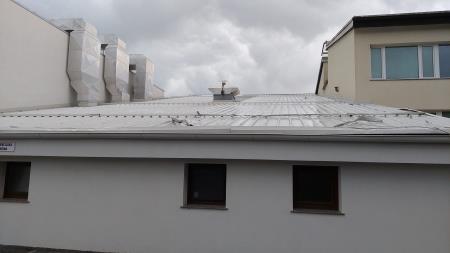 Poškodovana streha OŠ Šmarje pri Jelšah